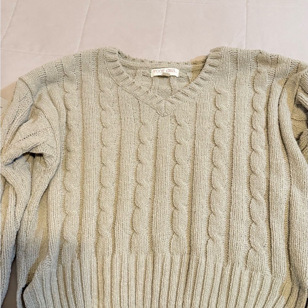 Madewell V-Neck Cable Knit Sweater in Sage Green